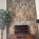 Leo's Corner In Apartamento *