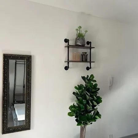 Leo's Corner In Apartamento *